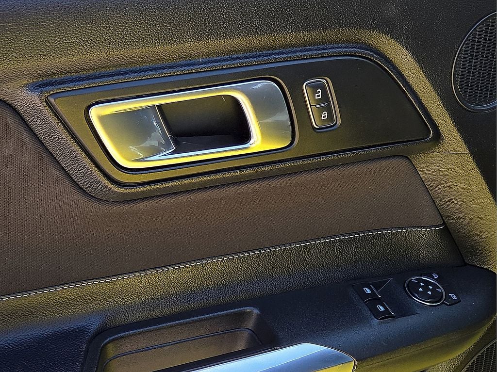 2021 Ford Mustang EcoBoost