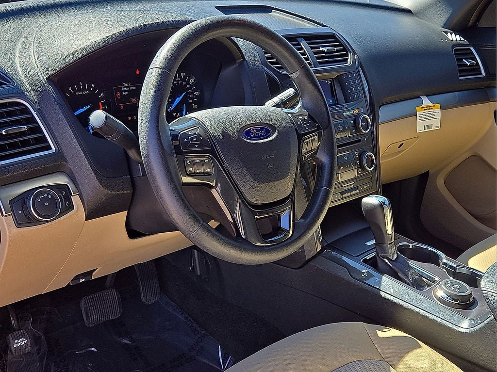 2017 Ford Explorer Base