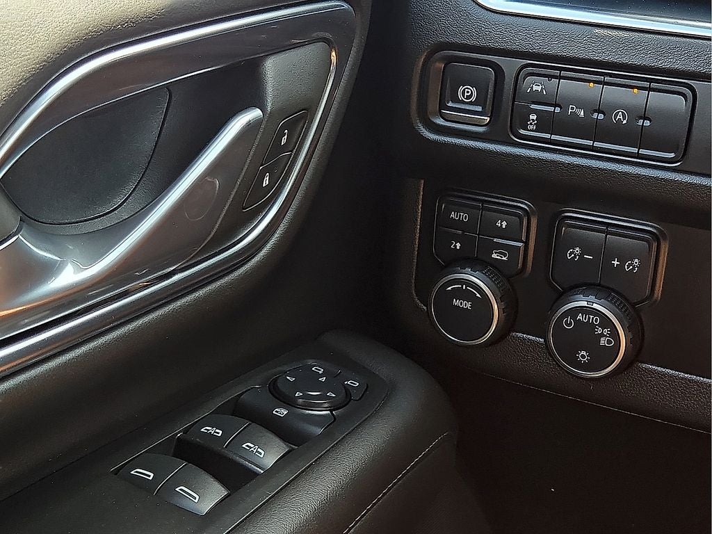 2024 Chevrolet Suburban LS