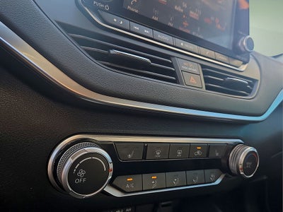 2022 Nissan Altima 2.0 SR