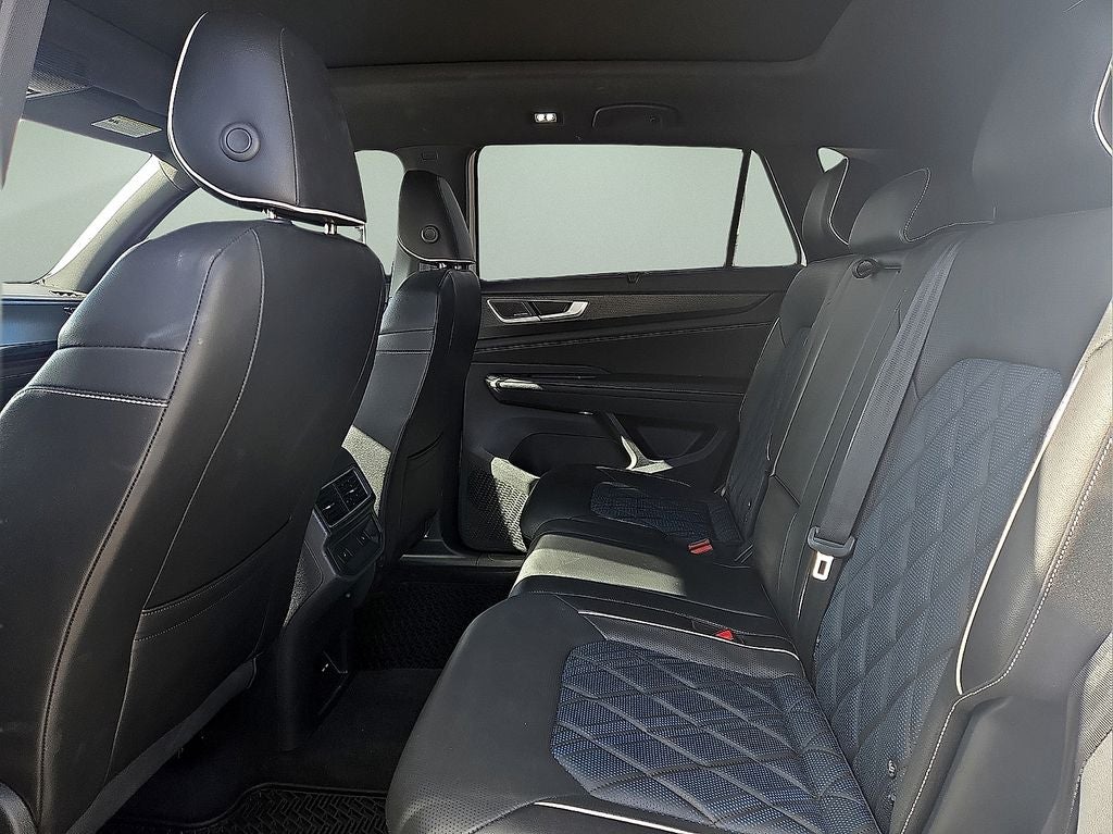 2024 Volkswagen Atlas Cross Sport 2.0T SEL Premium R-Line