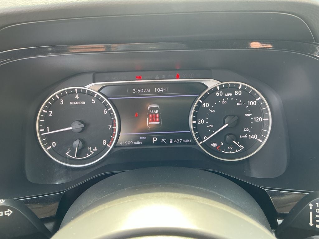 2025 Nissan Pathfinder SV