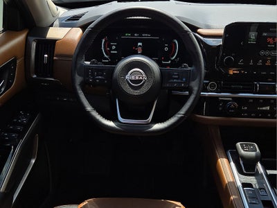 2024 Nissan Pathfinder Platinum