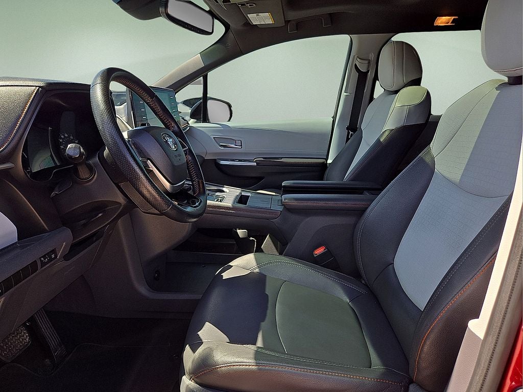 2021 Toyota Sienna XSE 7 Passenger