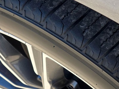 2025 BMW X6 xDrive40i