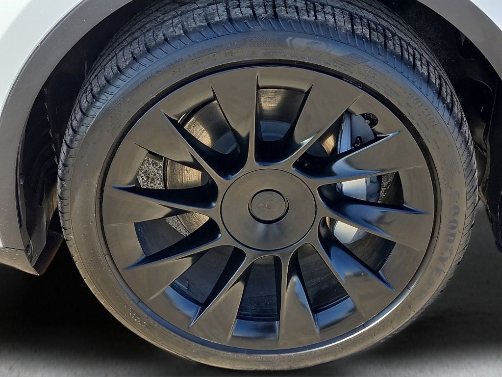 2025 Tesla Model Y Long Range