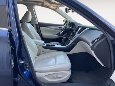 2022 INFINITI Q50 LUXE