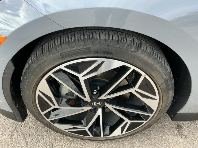 2025 Hyundai IONIQ 6 Limited