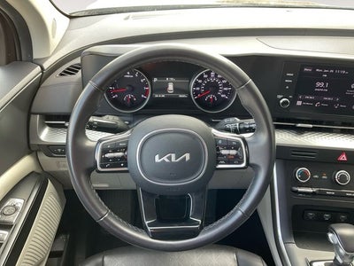 2024 Kia Carnival LX