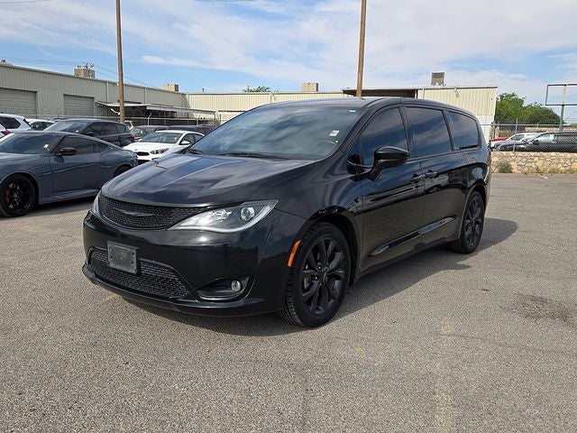 2020 Chrysler Pacifica Touring