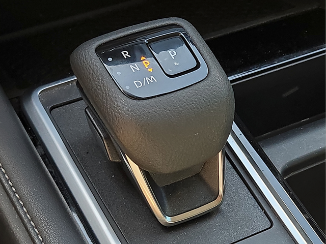 2024 Nissan Pathfinder SL Nissan Certified