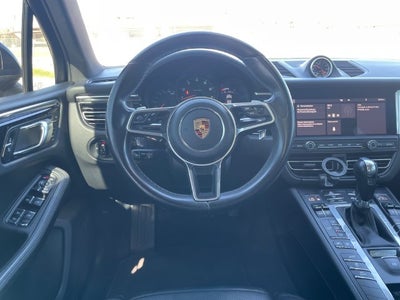 2020 Porsche Macan Base