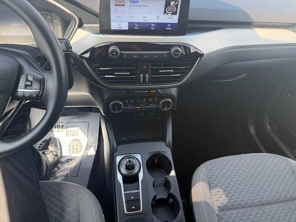 2022 Ford Escape Hybrid SE