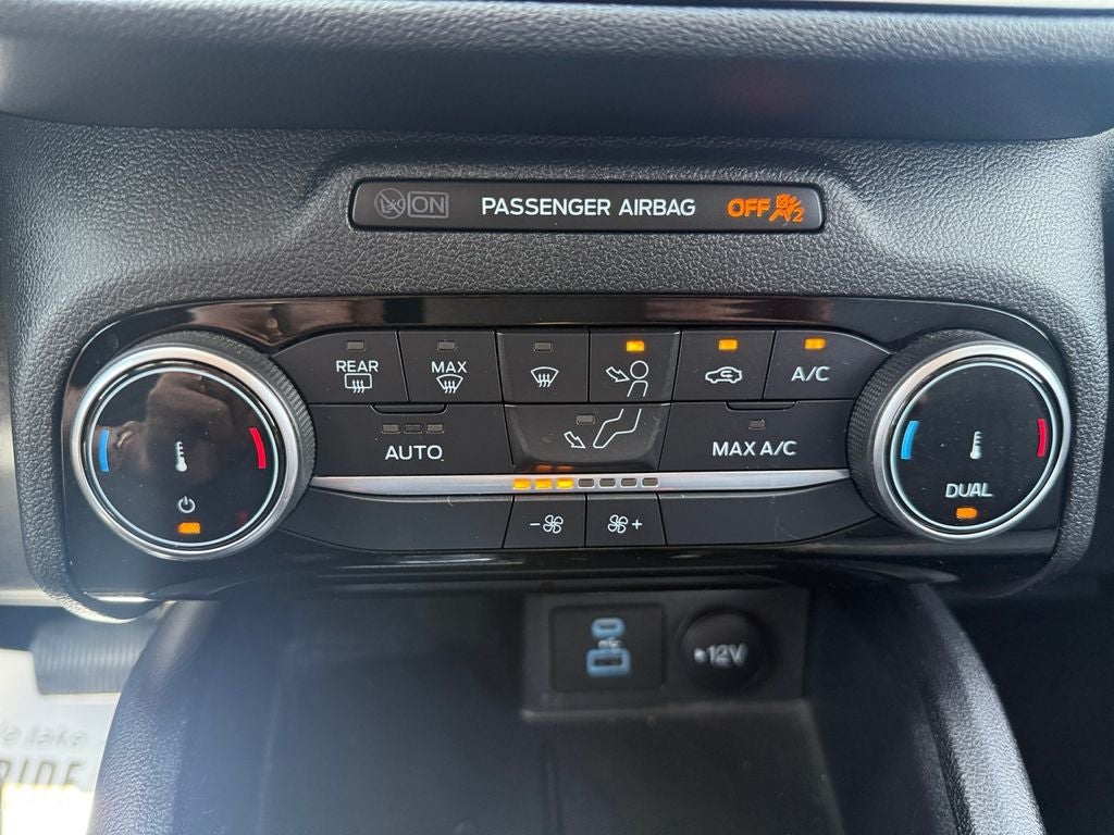 2022 Ford Escape Hybrid SE