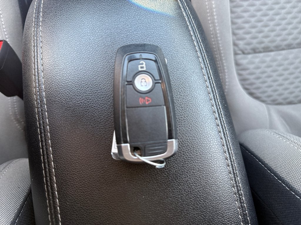 2022 Ford Escape Hybrid SE