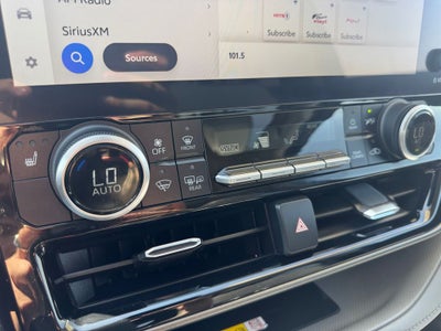 2024 Toyota Highlander Hybrid XLE