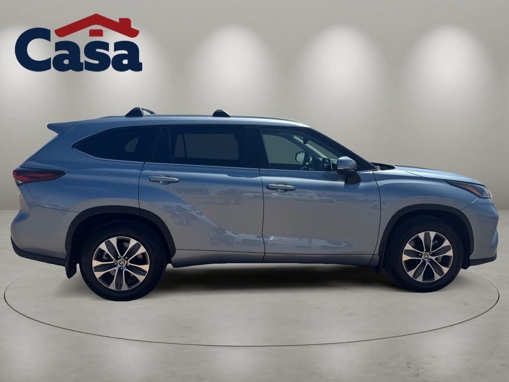 2024 Toyota Highlander Hybrid XLE