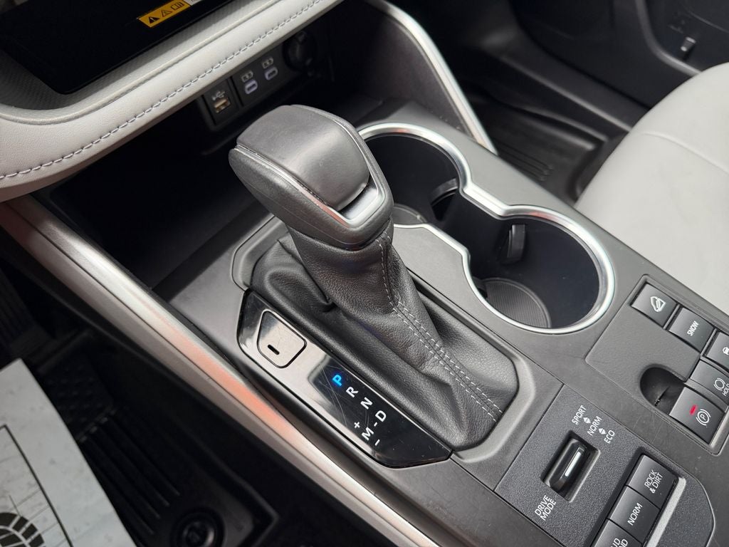 2024 Toyota Highlander XLE