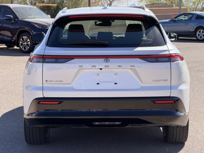 2025 Toyota Crown Signia XLE