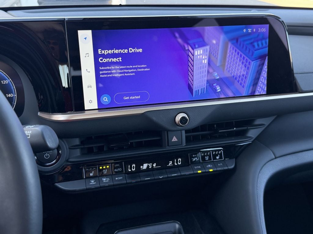 2025 Toyota Crown Signia XLE