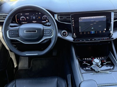 2023 Jeep Wagoneer Series III