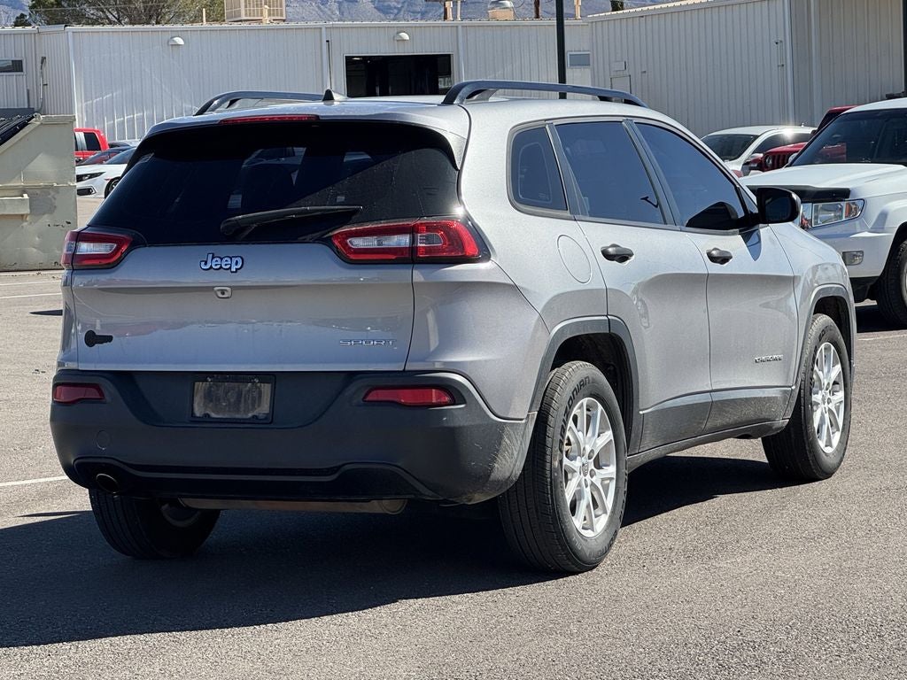2016 Jeep Cherokee Sport