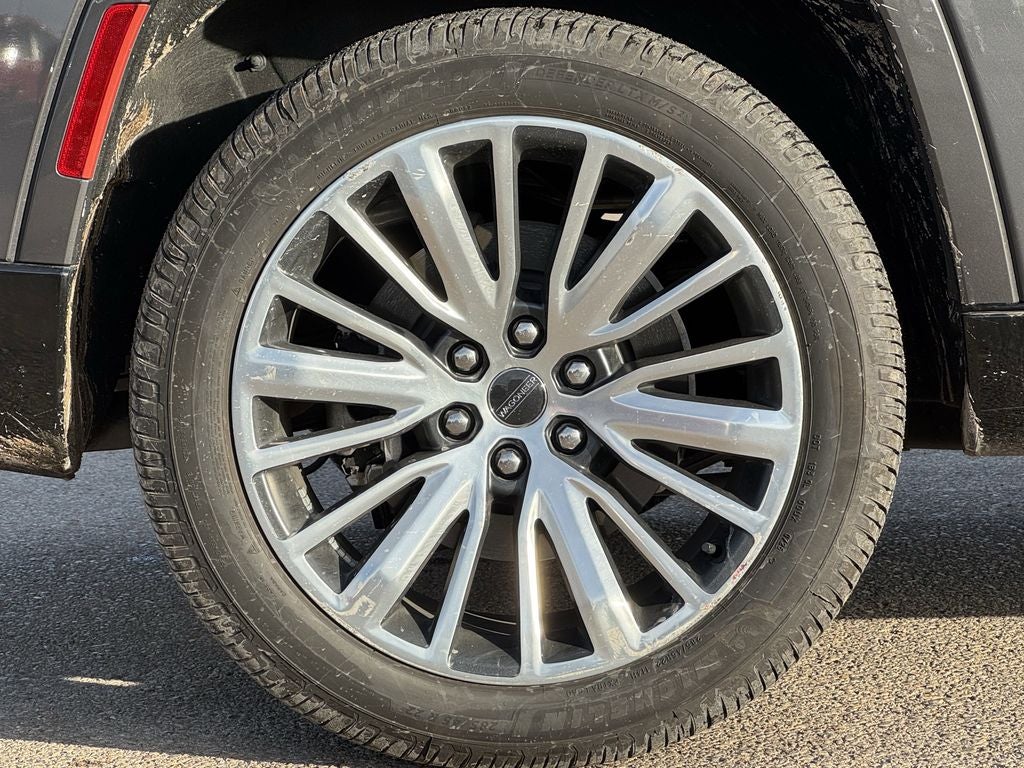 2022 Jeep Grand Wagoneer Series III