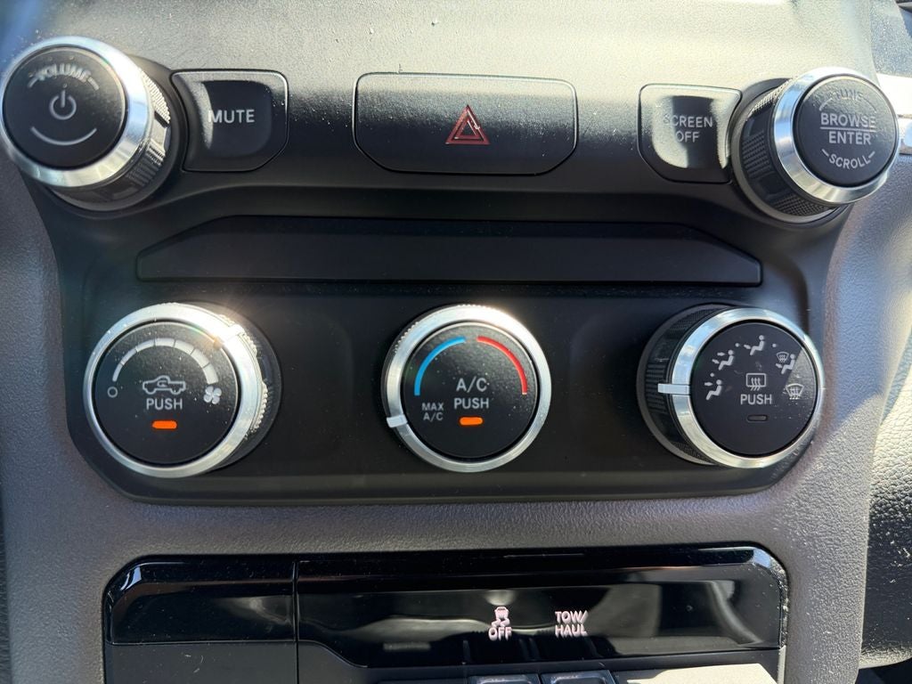 2022 RAM 1500 Lone Star Crew Cab 4x2 5'7' Box