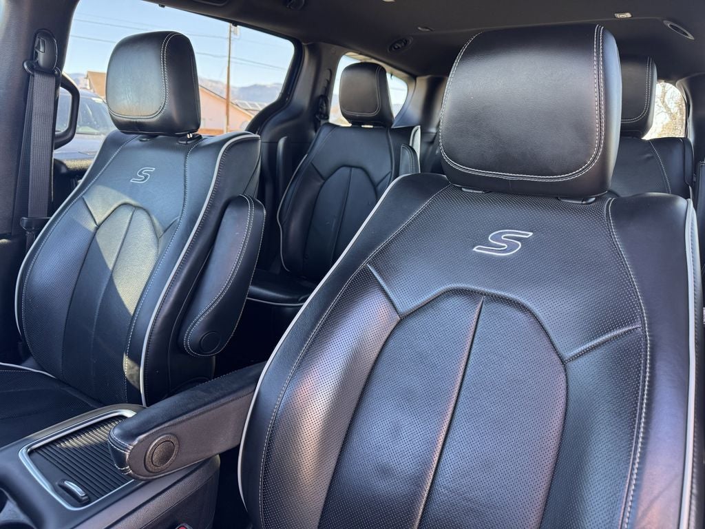 2020 Chrysler Pacifica Hybrid Limited