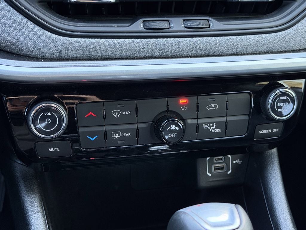 2024 Jeep Compass Latitude Lux FWD