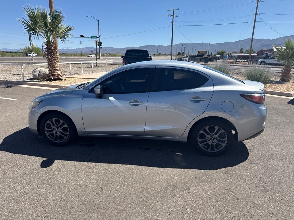 2019 Toyota Yaris Sedan LE