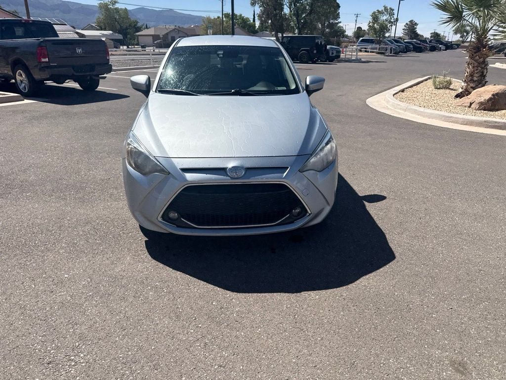 2019 Toyota Yaris Sedan LE