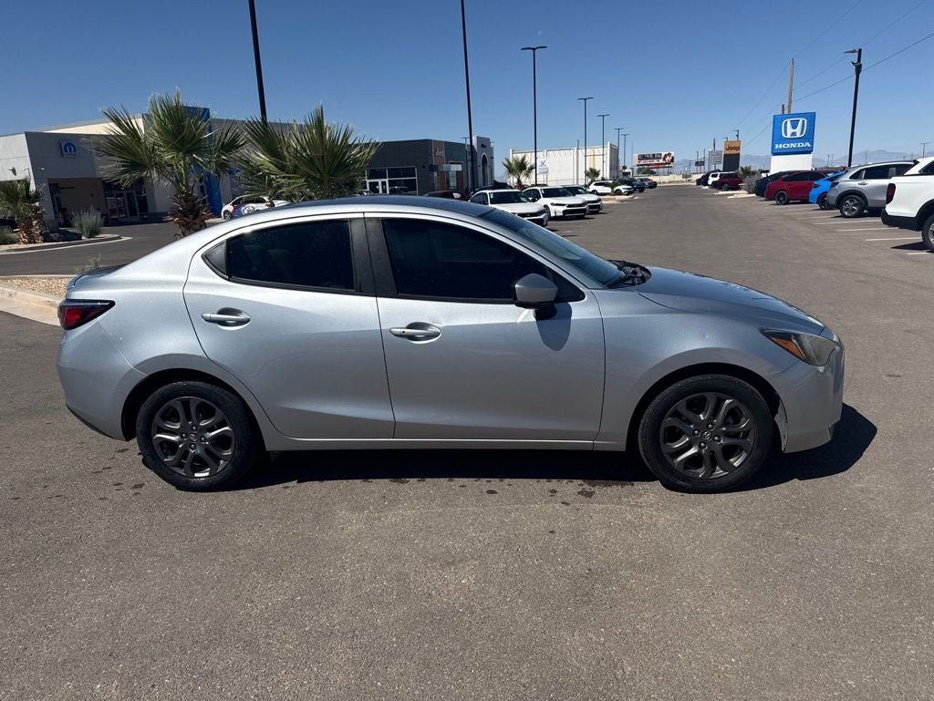 2019 Toyota Yaris Sedan LE