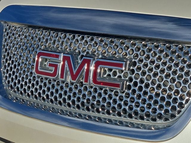 2011 GMC Acadia Denali