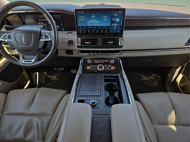 2022 Lincoln Navigator L Reserve