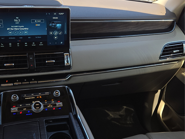 2022 Lincoln Navigator L Reserve