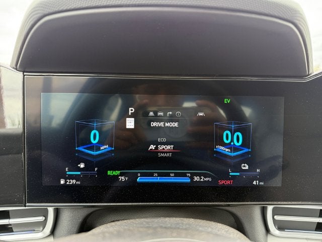 2025 Hyundai Elantra Hybrid Limited