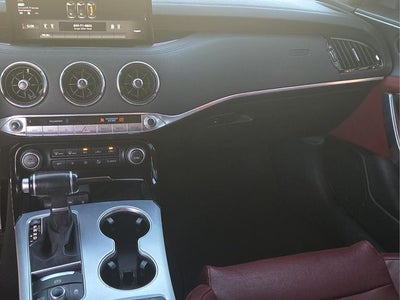 2022 Kia Stinger GT1