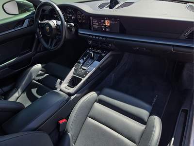 2020 Porsche 911 Carrera 4