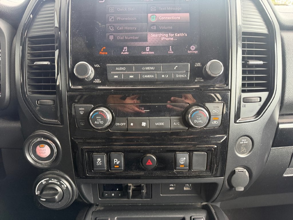 2023 Nissan Titan SV