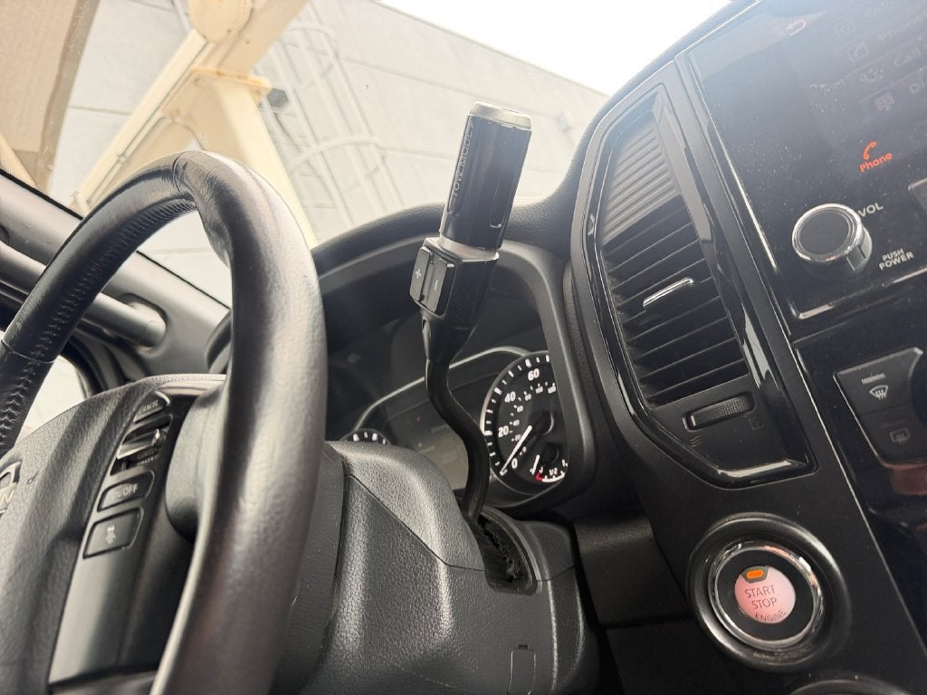 2023 Nissan Titan SV