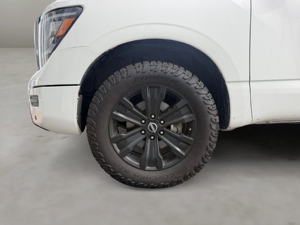2023 Nissan Titan SV