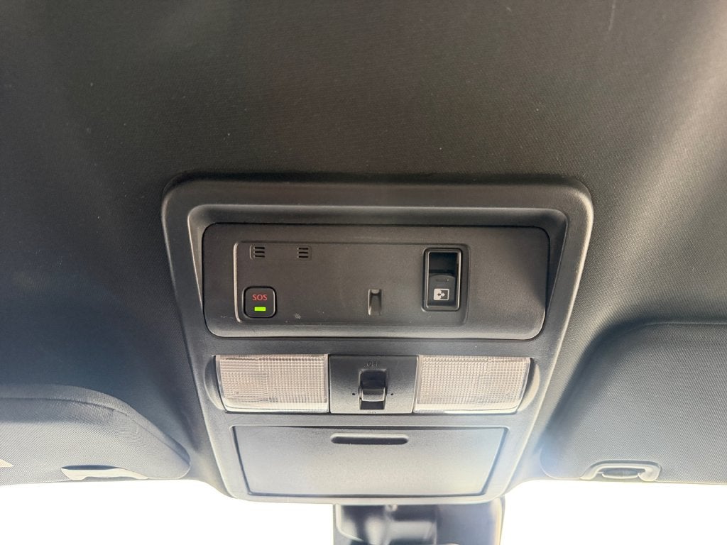 2023 Nissan Titan SV