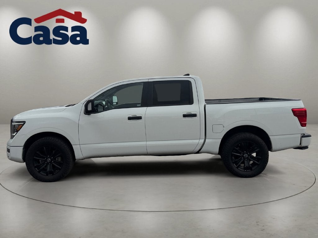 2023 Nissan Titan SV