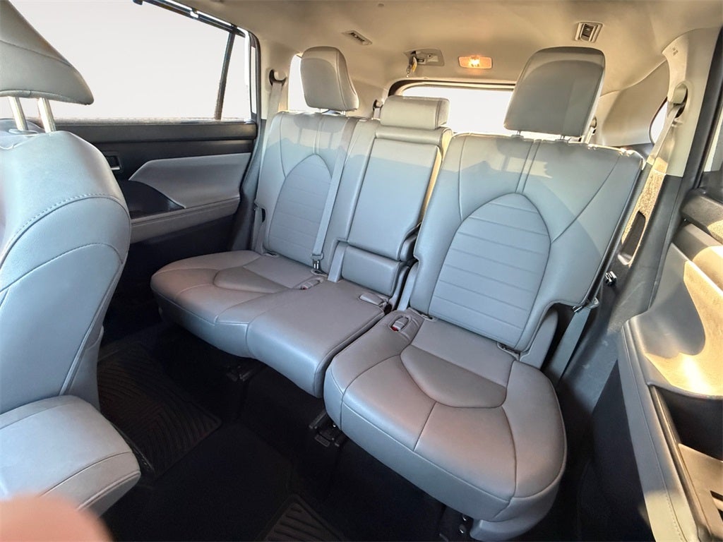 2023 Toyota Highlander Hybrid XLE