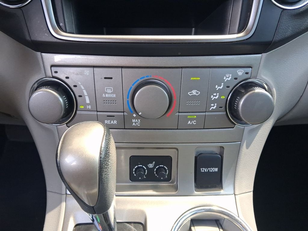 2013 Toyota Highlander SE