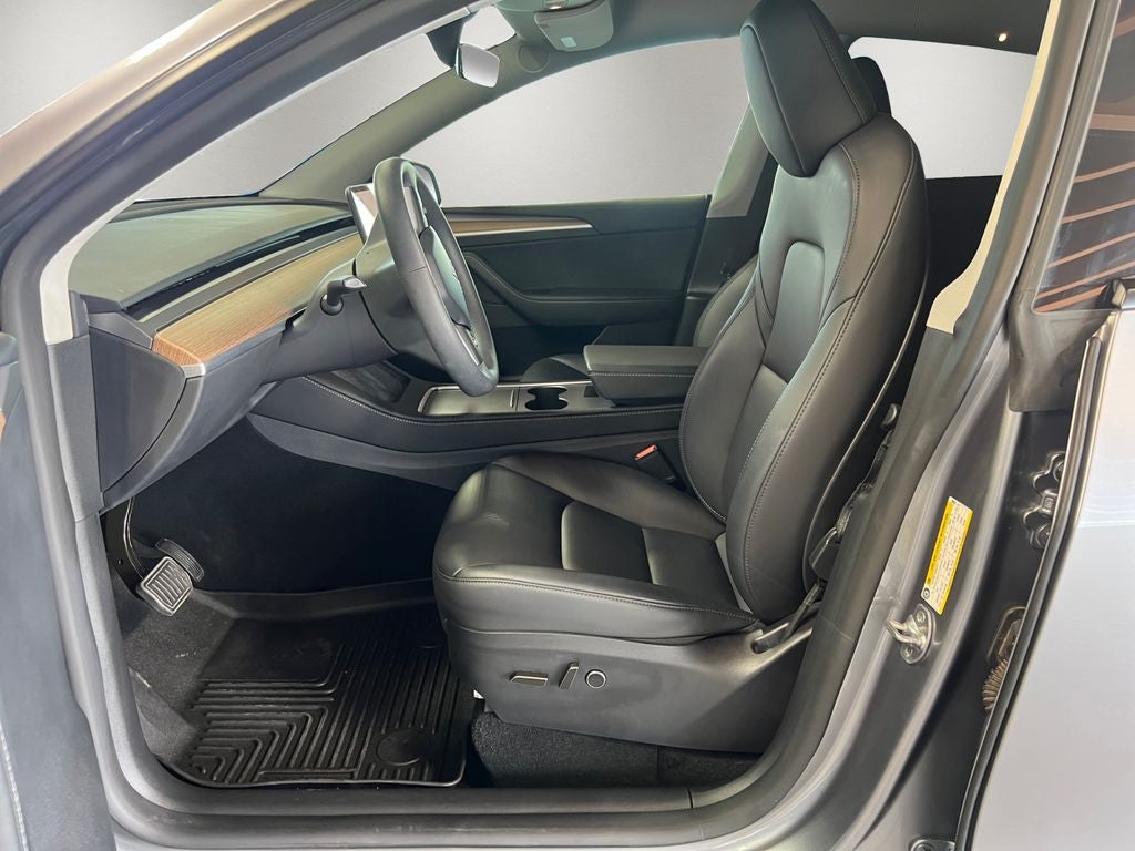 2025 Tesla Model Y Long Range