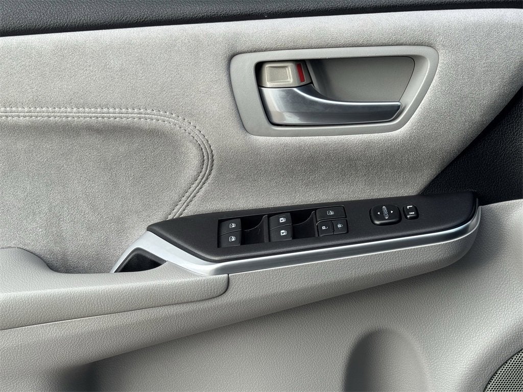 2016 Toyota Camry XLE