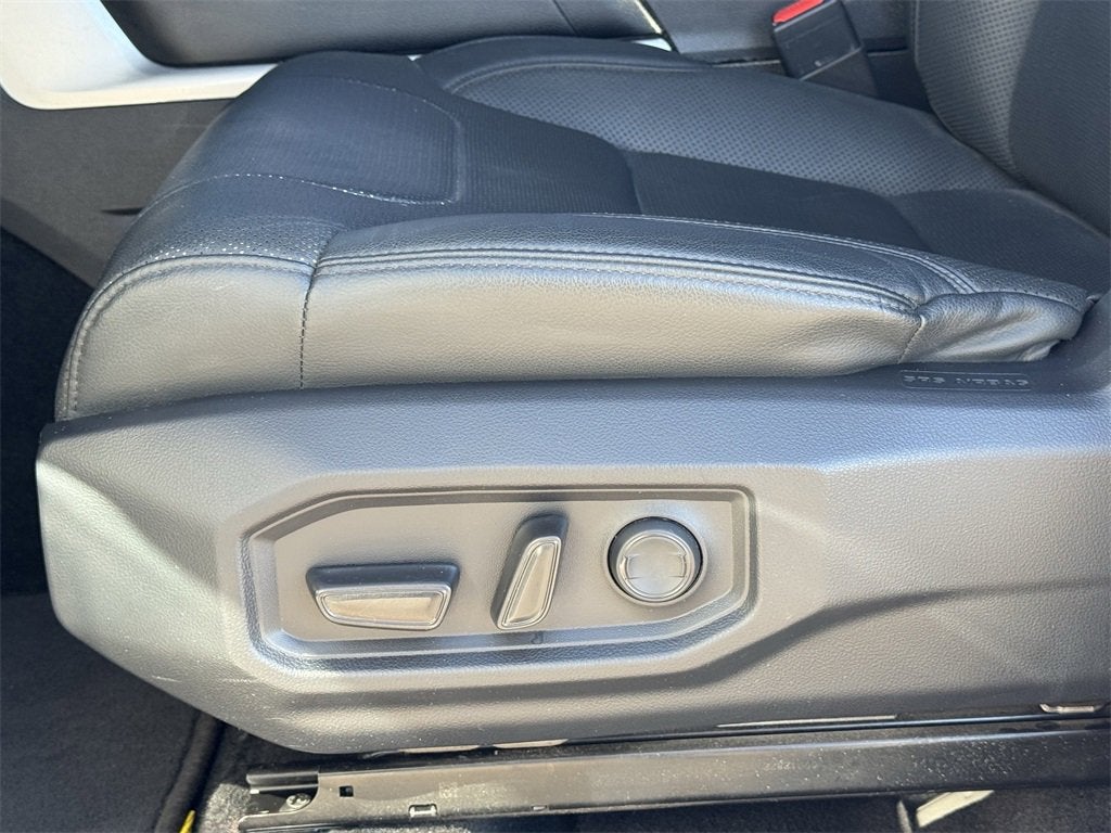 2023 Toyota Tundra 4WD SR5