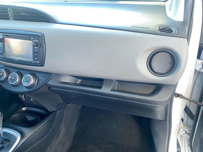 2015 Toyota Yaris L